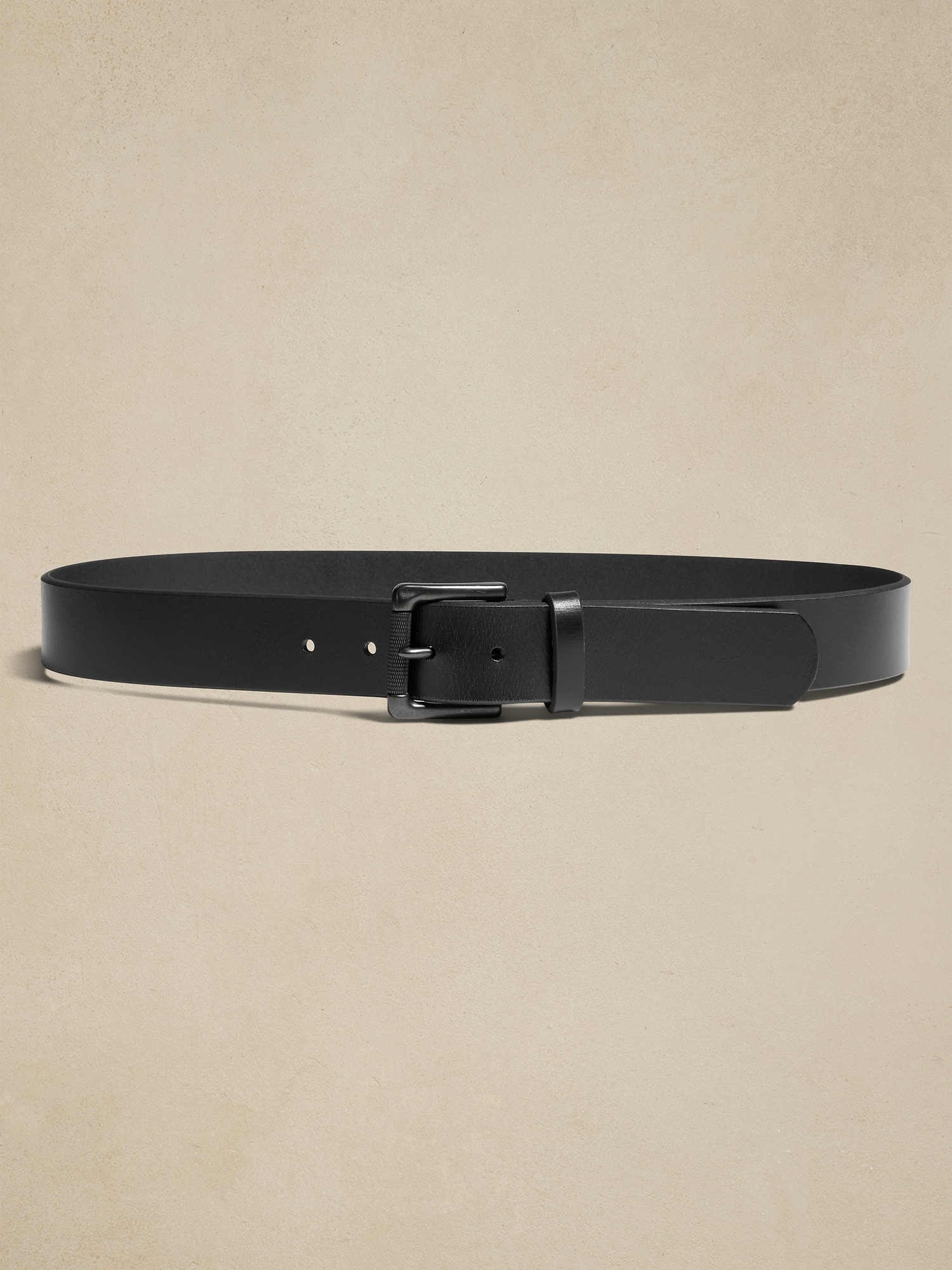 Black Smooth Leather Belt, Hudson Buckle (Gold)