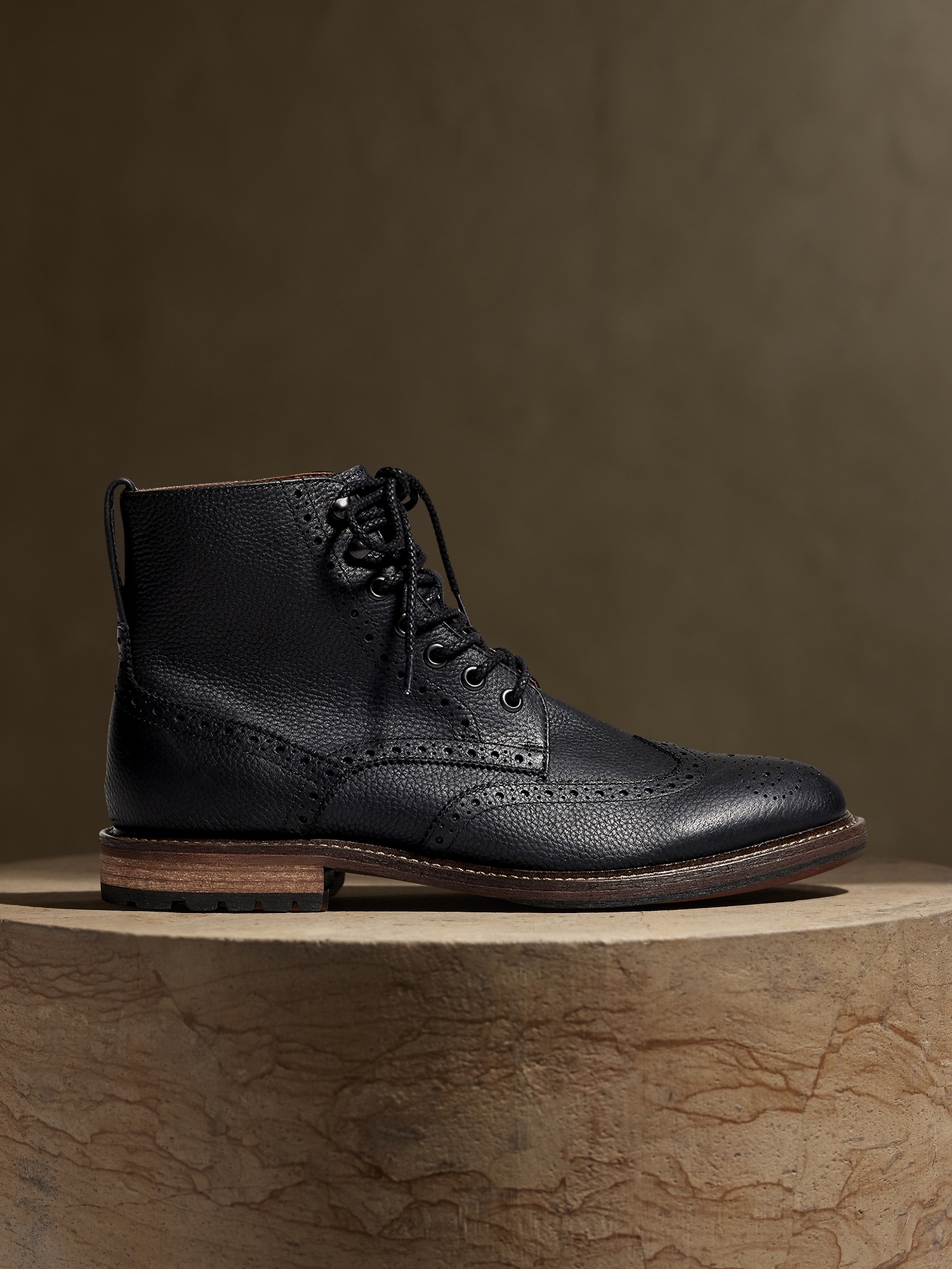 Banana Republic Vernan Leather Boots black - 463565012