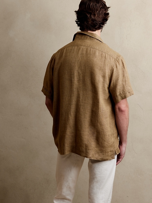 2 of 8 showing, with the color Khaki of product Expedition Untucked Linen Shirt