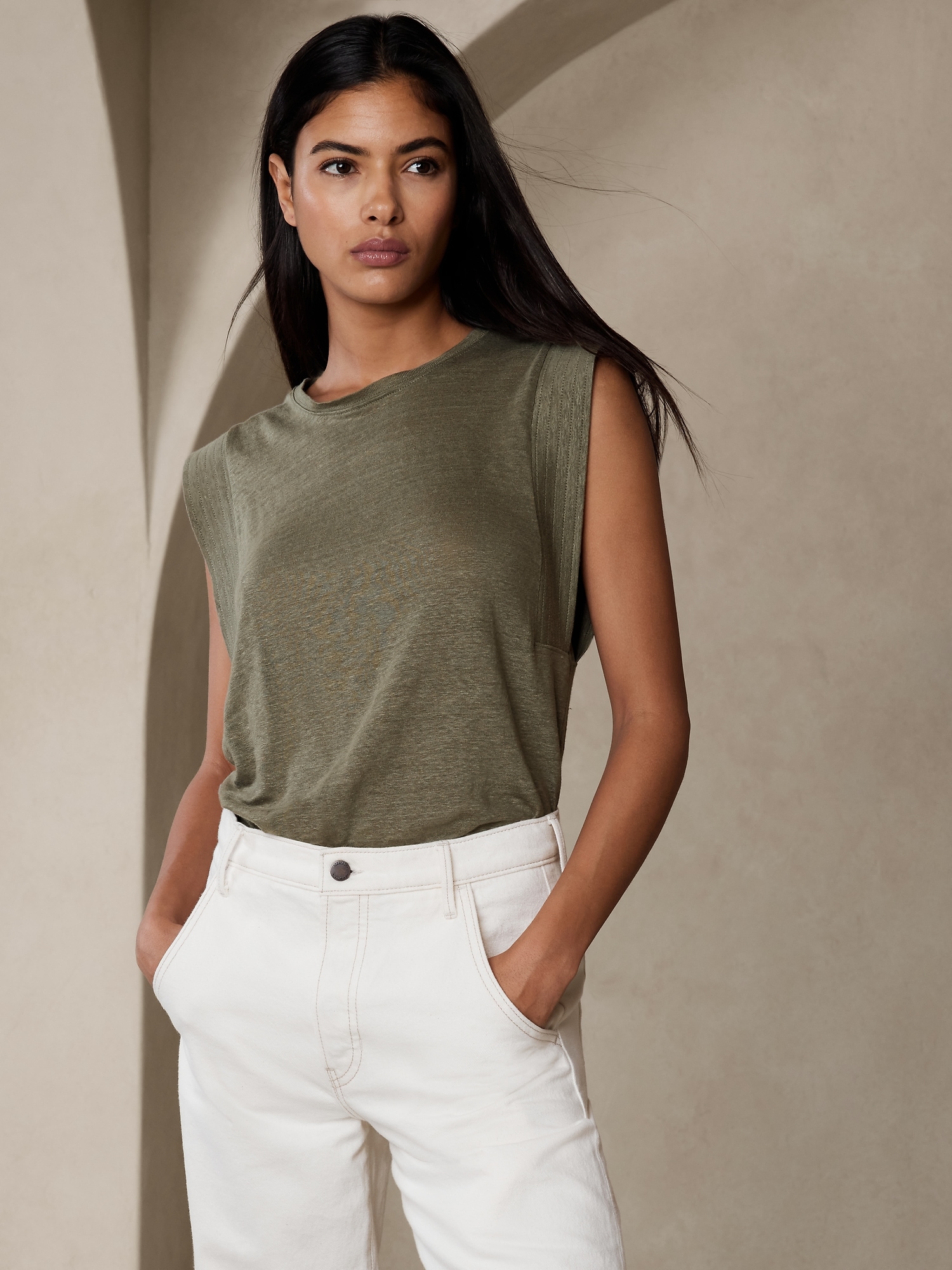 Linen Sharp-Shoulder T-Shirt | Banana Republic