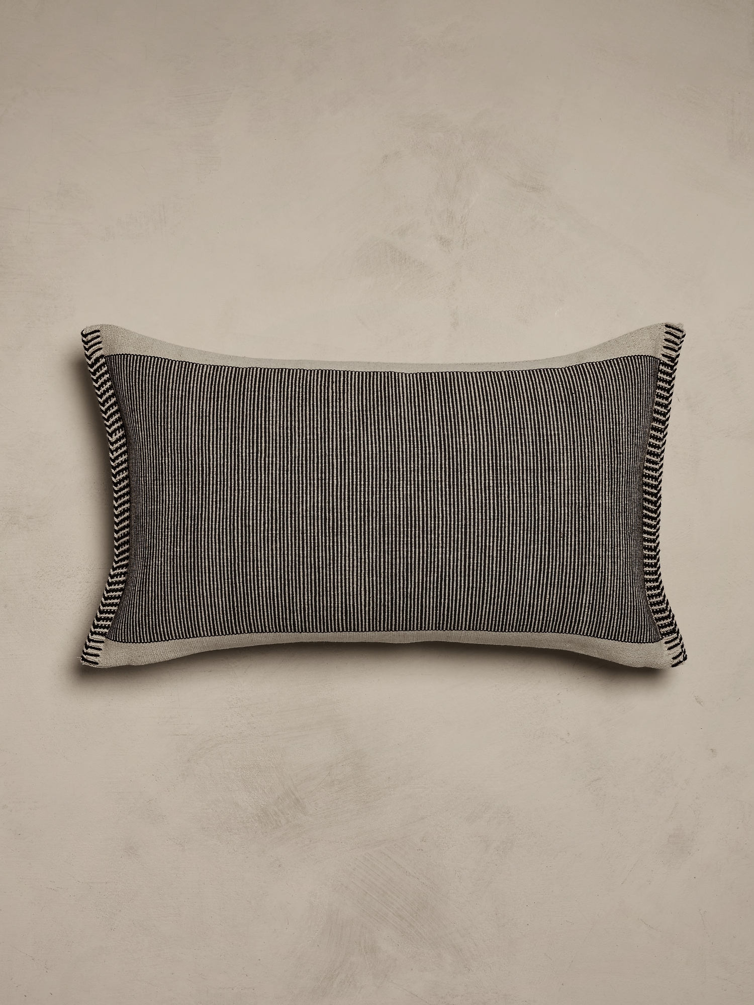 Image number 4 showing, Hand-Crafted Cotton Jute Pillow
