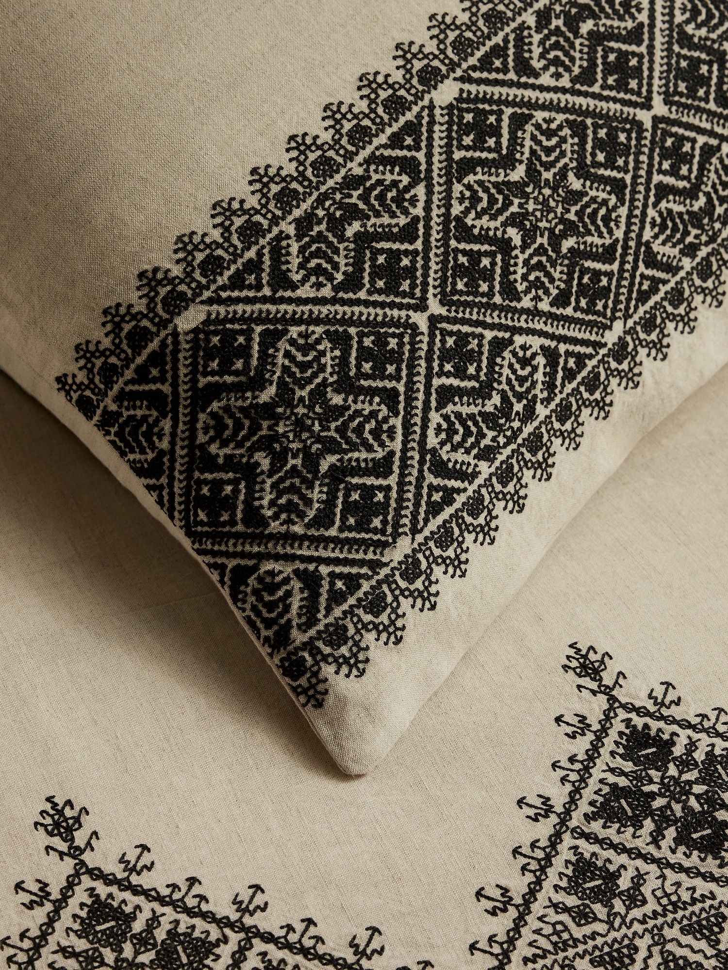 Image number 7 showing, Heirloom Embroidery Shams