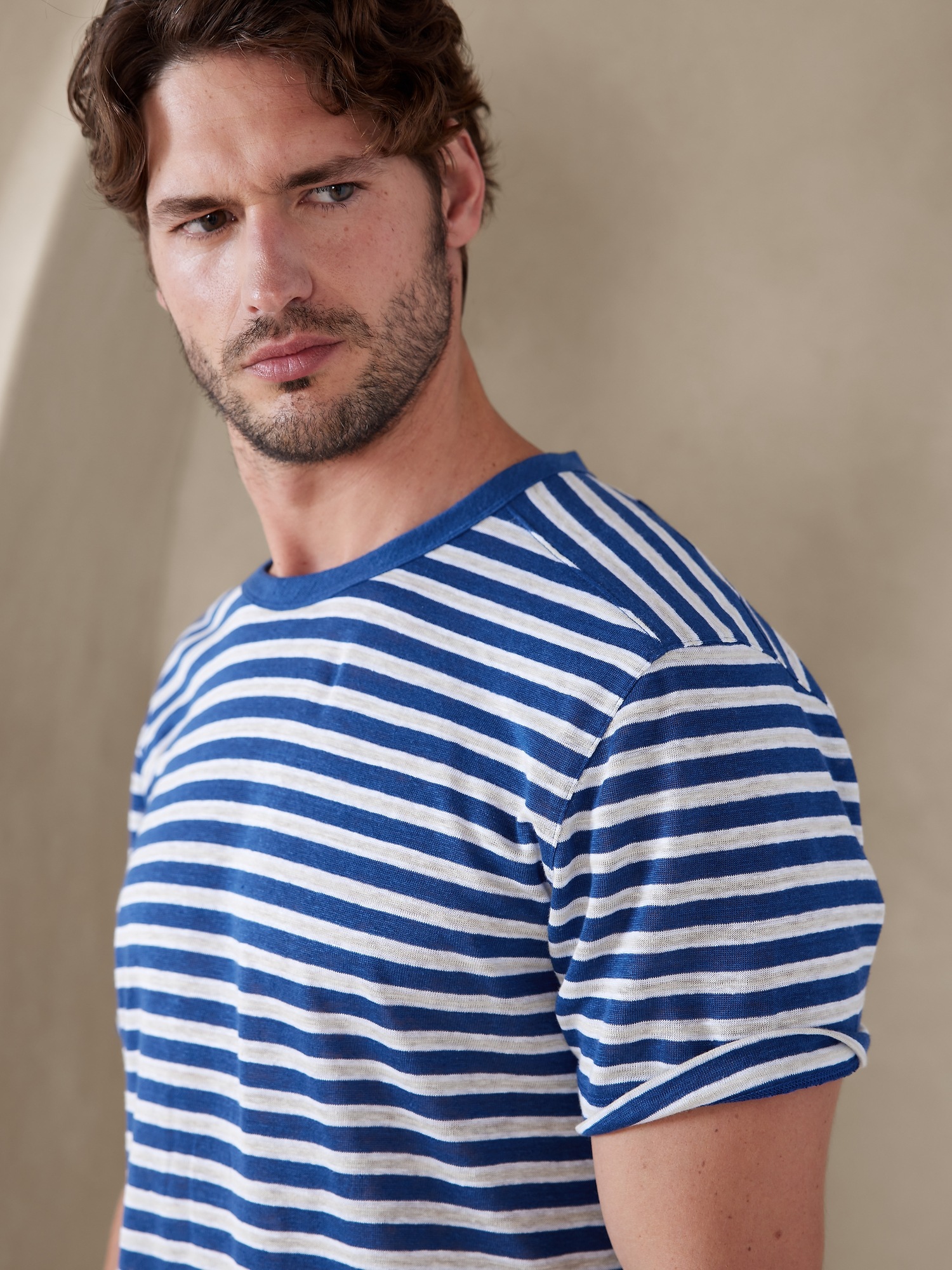 Linen Crew-Neck T-Shirt | Banana Republic