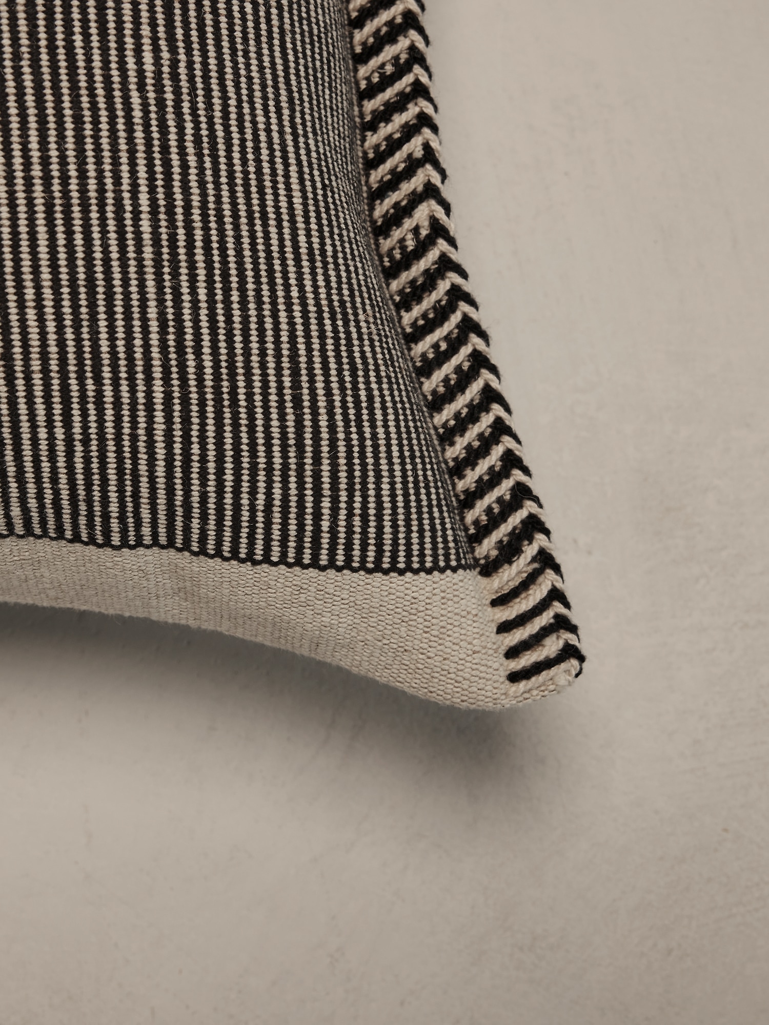 Hand-Crafted Cotton Jute Pillow