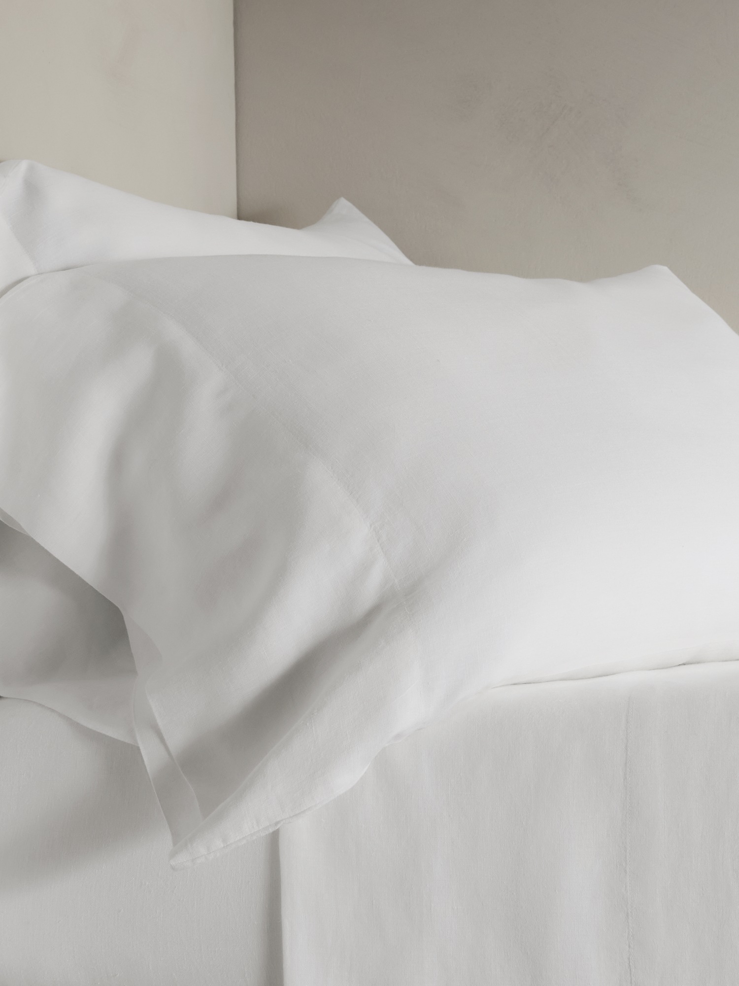 Fine Linen Pillowcases Banana Republic