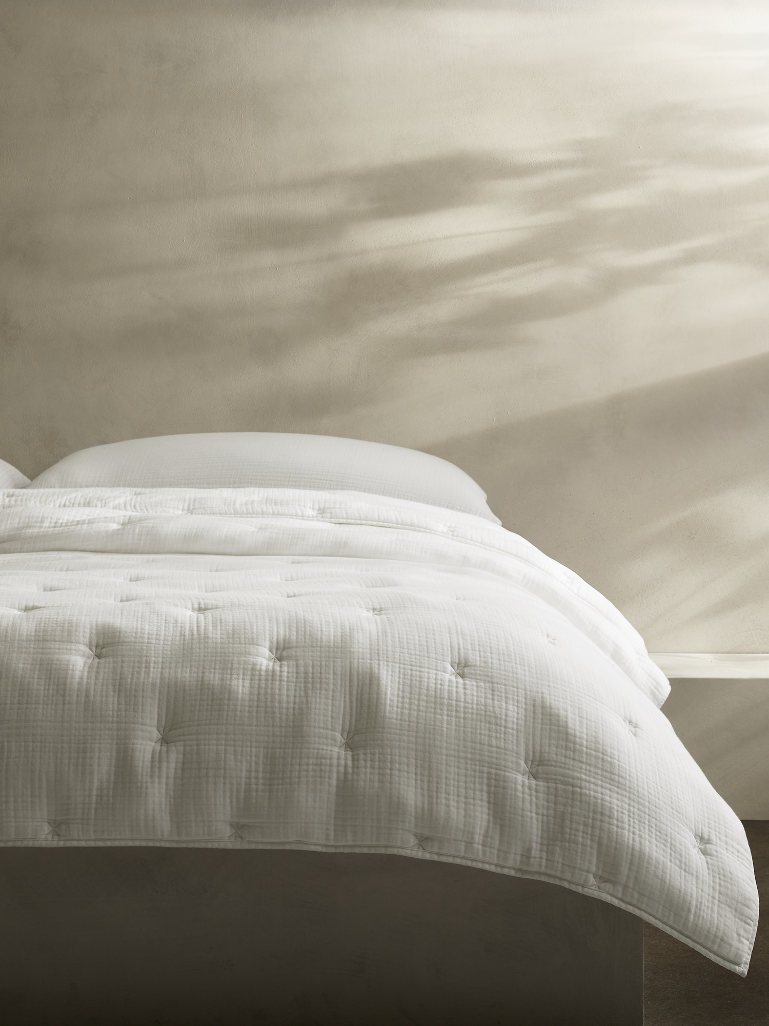 Image number 1 showing, Lofty Organic Cotton Gauze Quilt