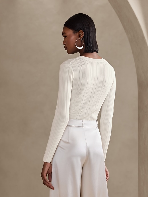 Banana republic white sweater hotsell