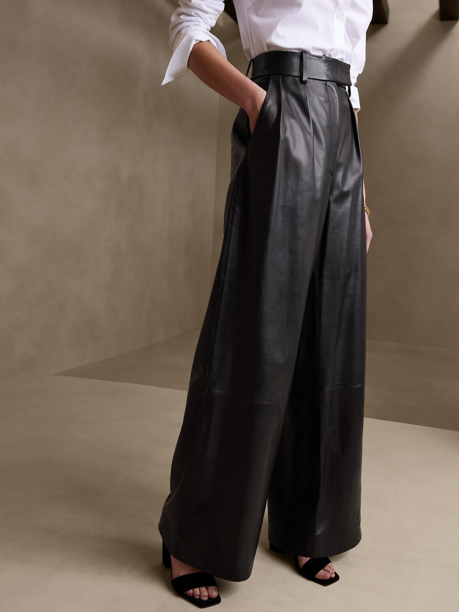 Cruise Leather Wide-Leg Pant | Banana Republic