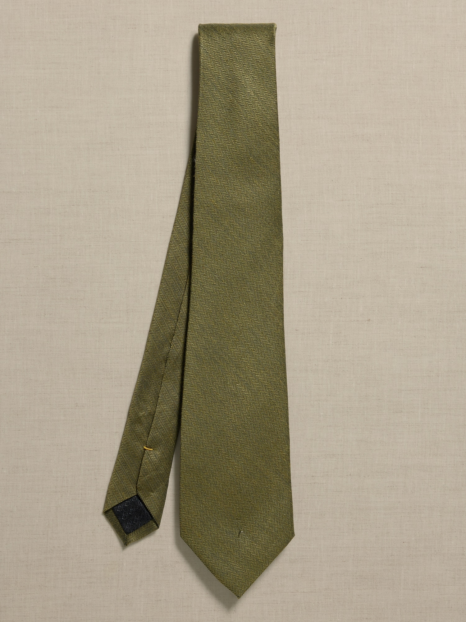 Banana Republic Spina Italian Linen-Silk Tie green. 1