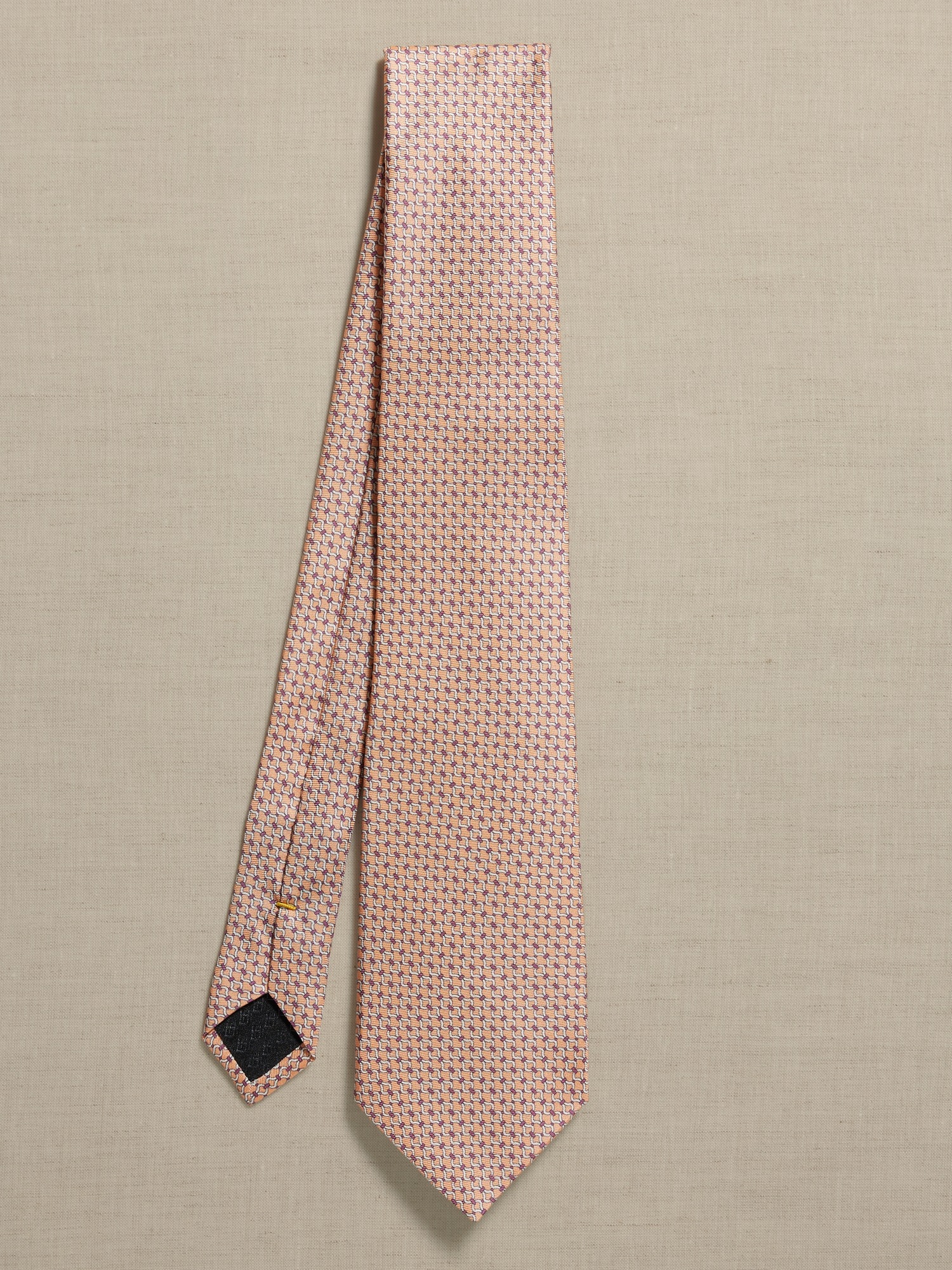 Banana Republic Tuono Italian Silk Tie pink. 1