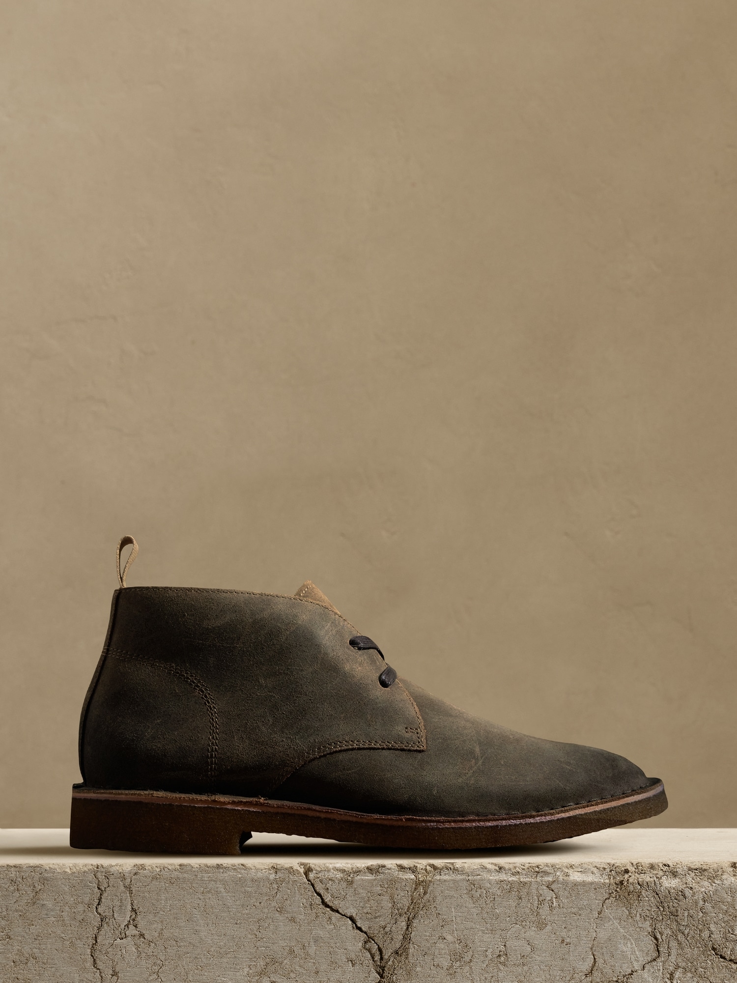 Banana Republic Brendt Leather Chukka Boot with Crepe Sole brown. 1