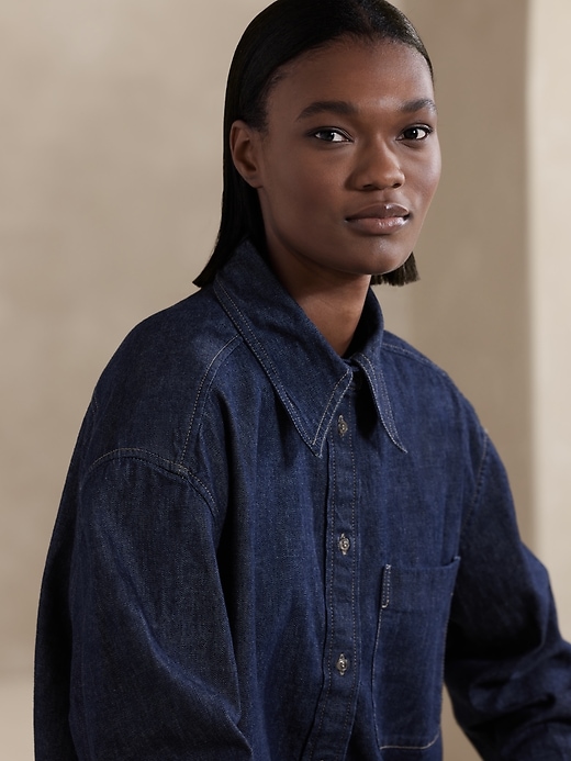 Boxy Cropped Short Sleeved Denim Shirt