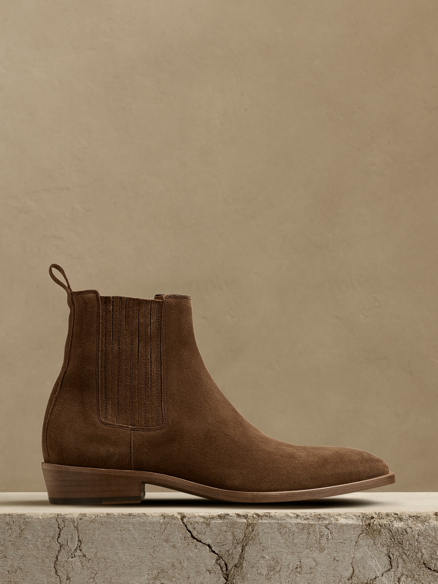 Fitted Chelsea Boots | Banana Republic
