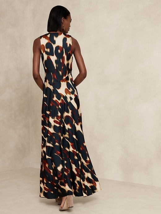 2 of 8 showing, with the color Animal Wave Navy of product Jodi Maxi Dress