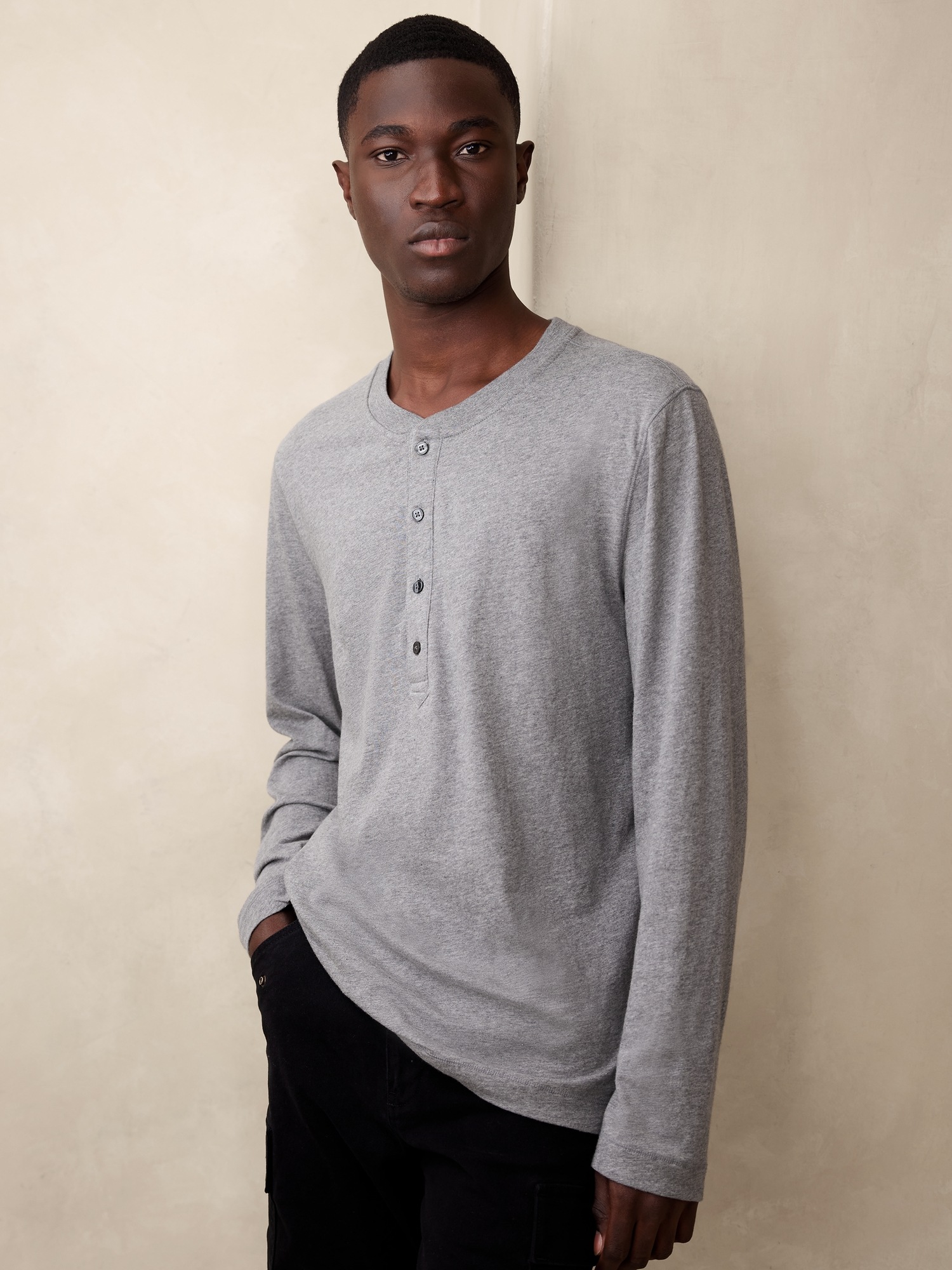thumbnail image 2 of Banana Republic Men's Brushed Slub Henley Long Sleeve T-Shirt – Style #51743-9 (New Without Tags) 2 of 6