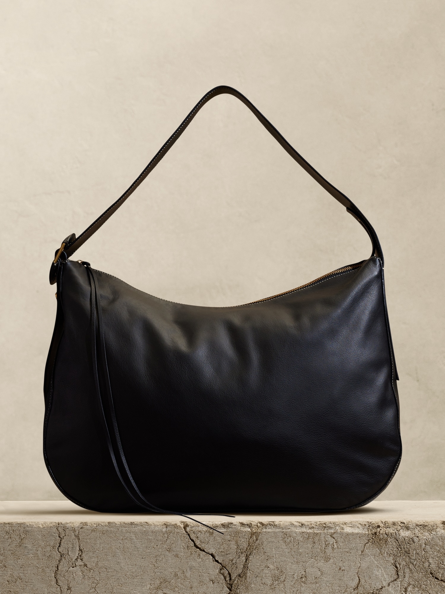 Oversized Ravello Leather Shoulder Bag