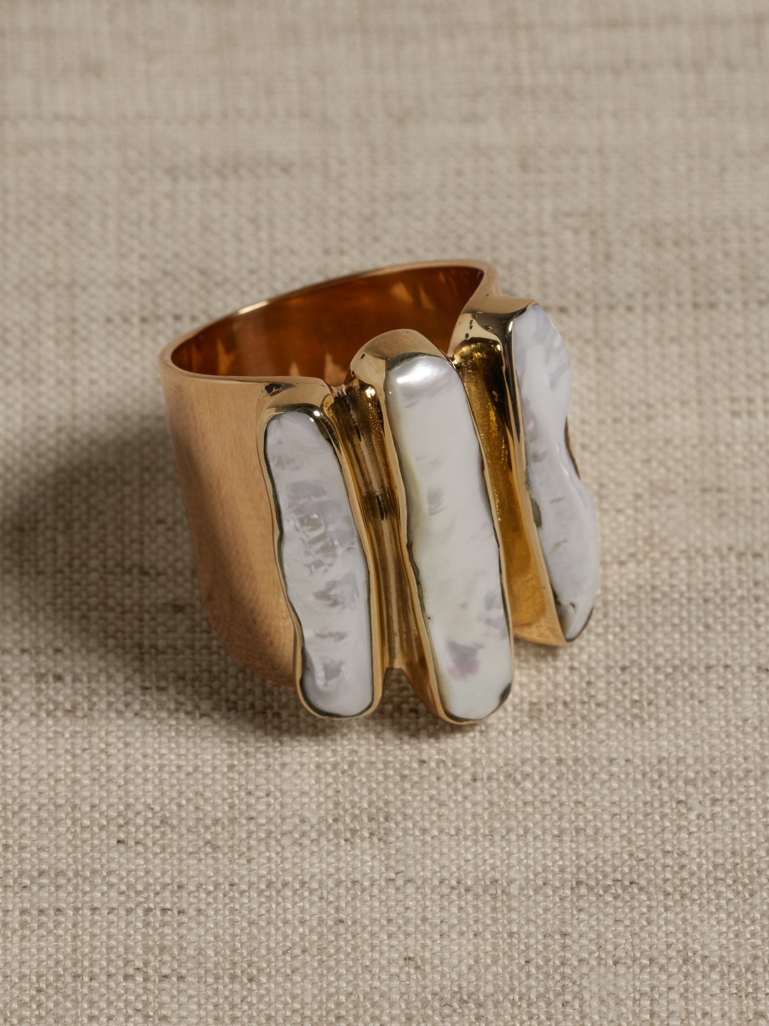 Abstract Triple Pearl Ring &#124 Aureus + Argent