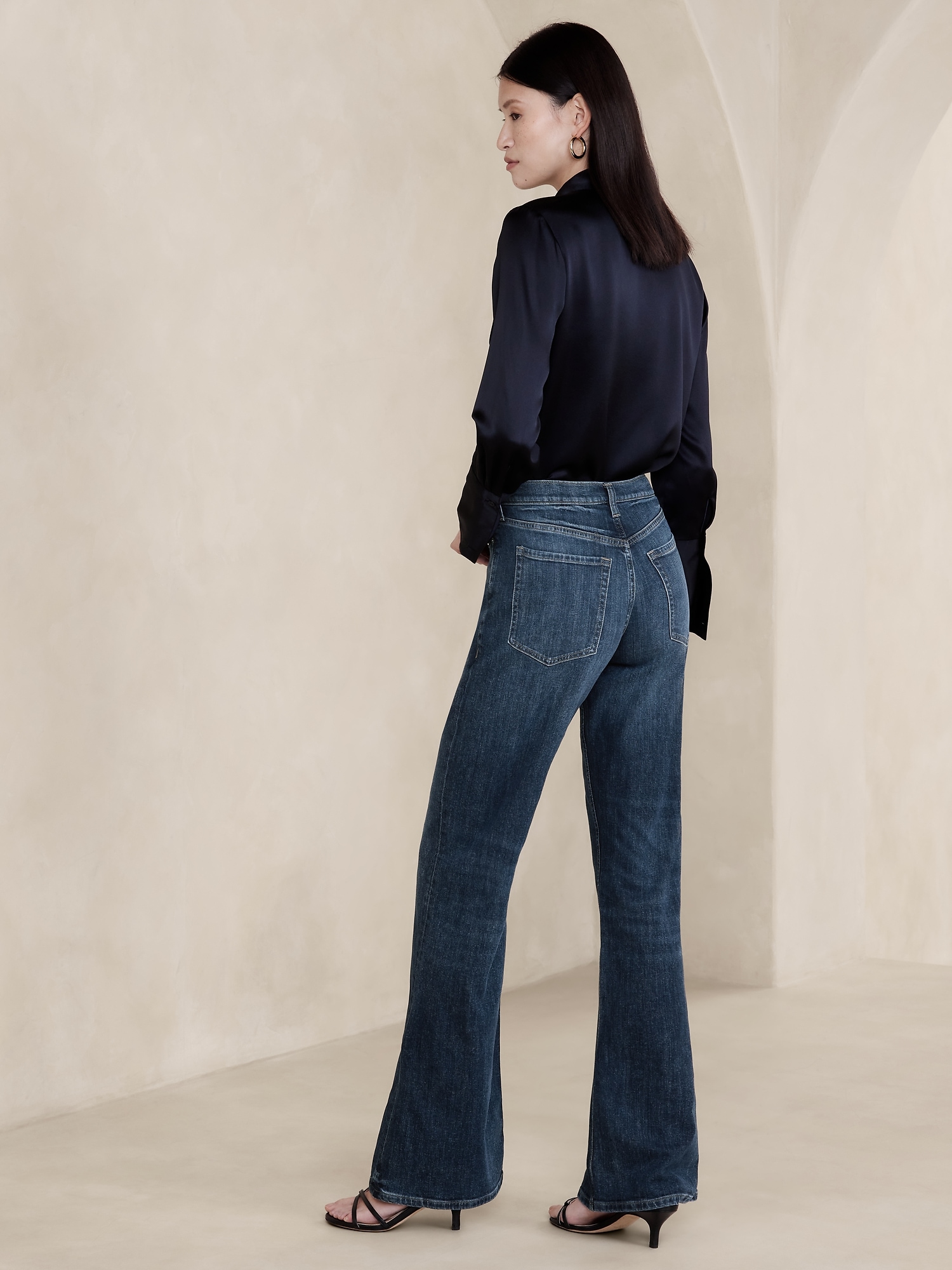 The Relaxed Flare Jean