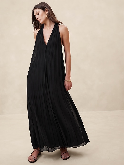 banana republic black pleated dress NWT Banana Republic Factory Pleated Maxi Dress Black Sz 6
