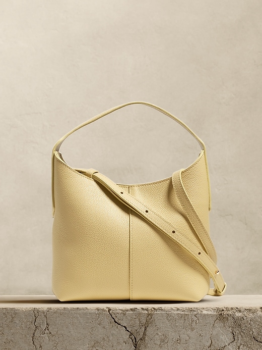 【BANANA　REPUBLIC】バッグ Leather Bag With Zipper | Banana Republic Factory