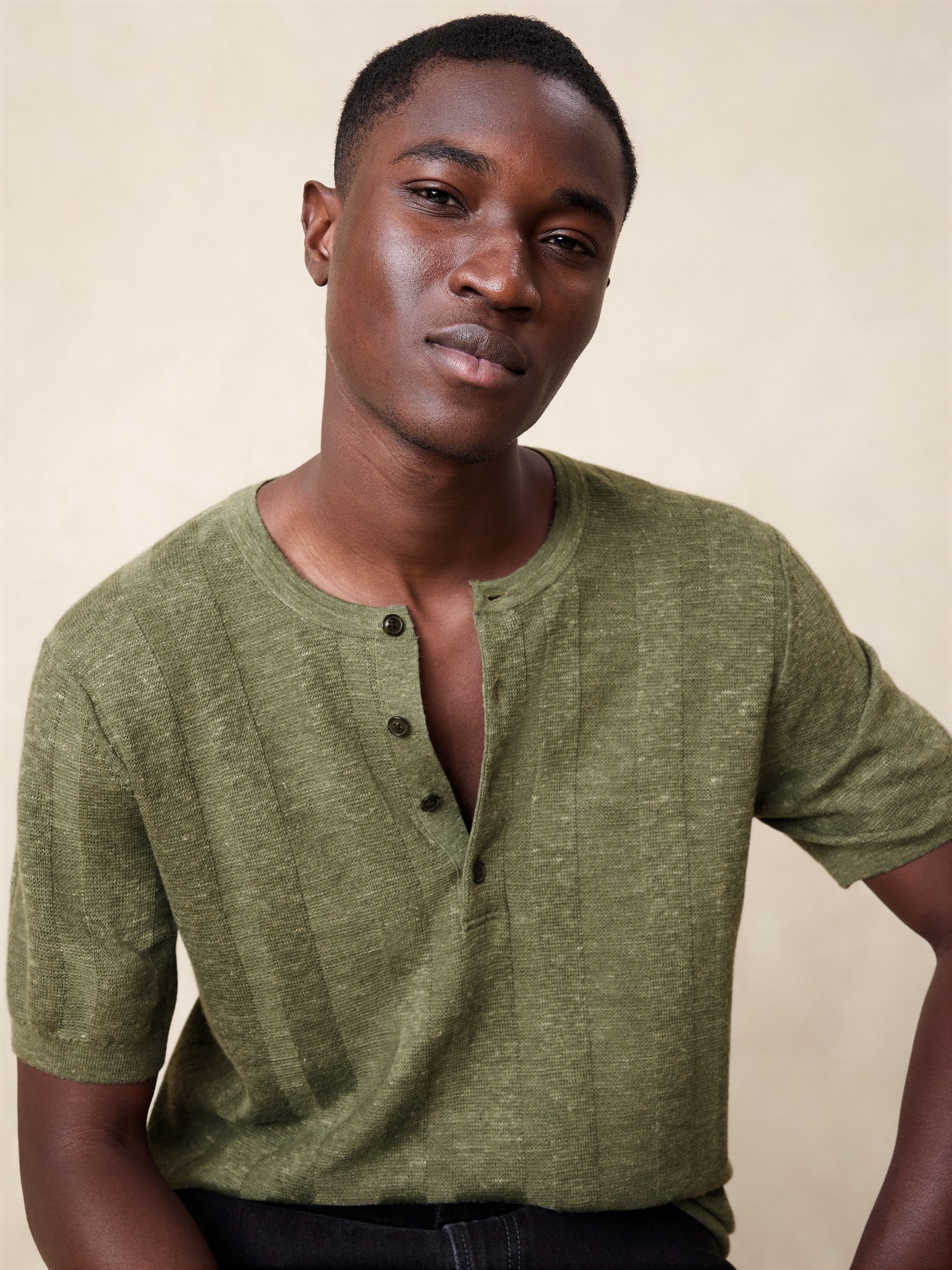 Lightweight Merino Linen Henley Banana Republic