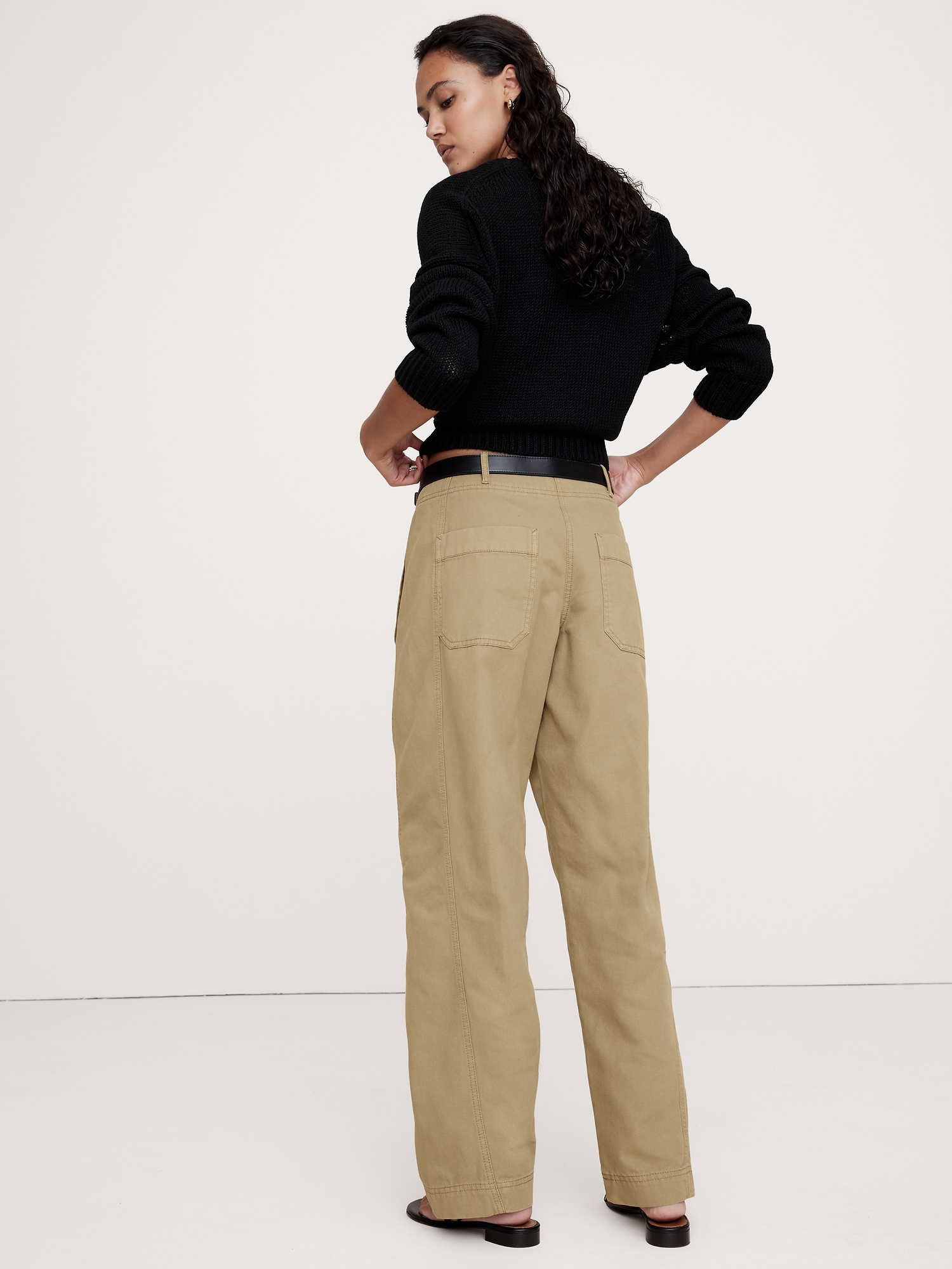 Mid-Rise Barrel-Leg Utility Pant