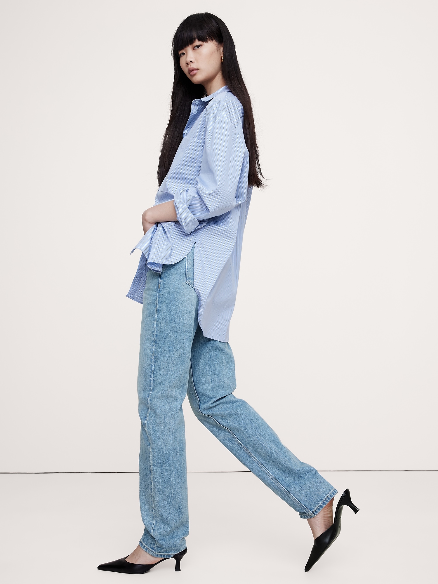 Mid-Rise Rigid Straight Jean