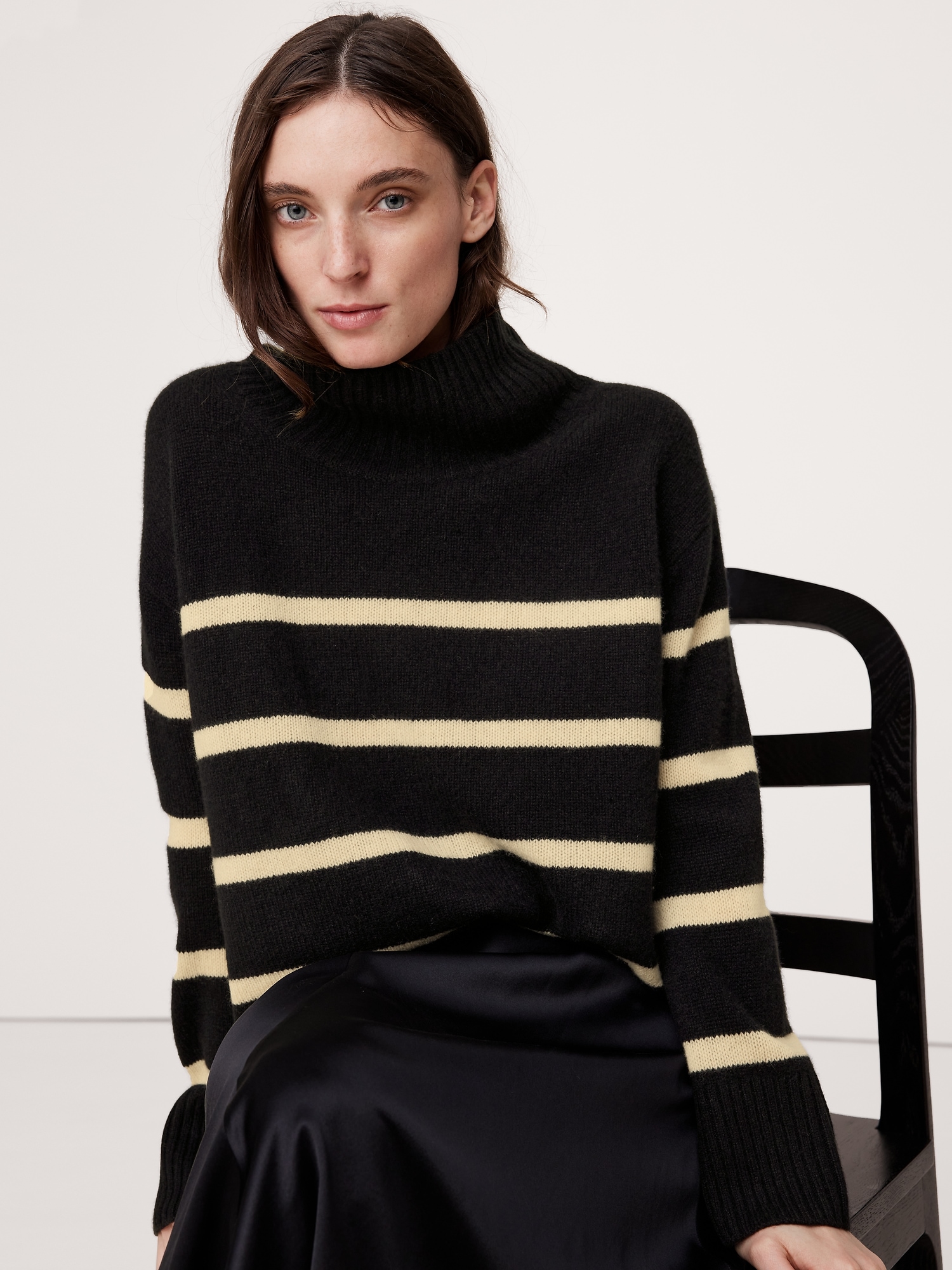 Oversized Cashmere Turtleneck Sweater Banana Republic