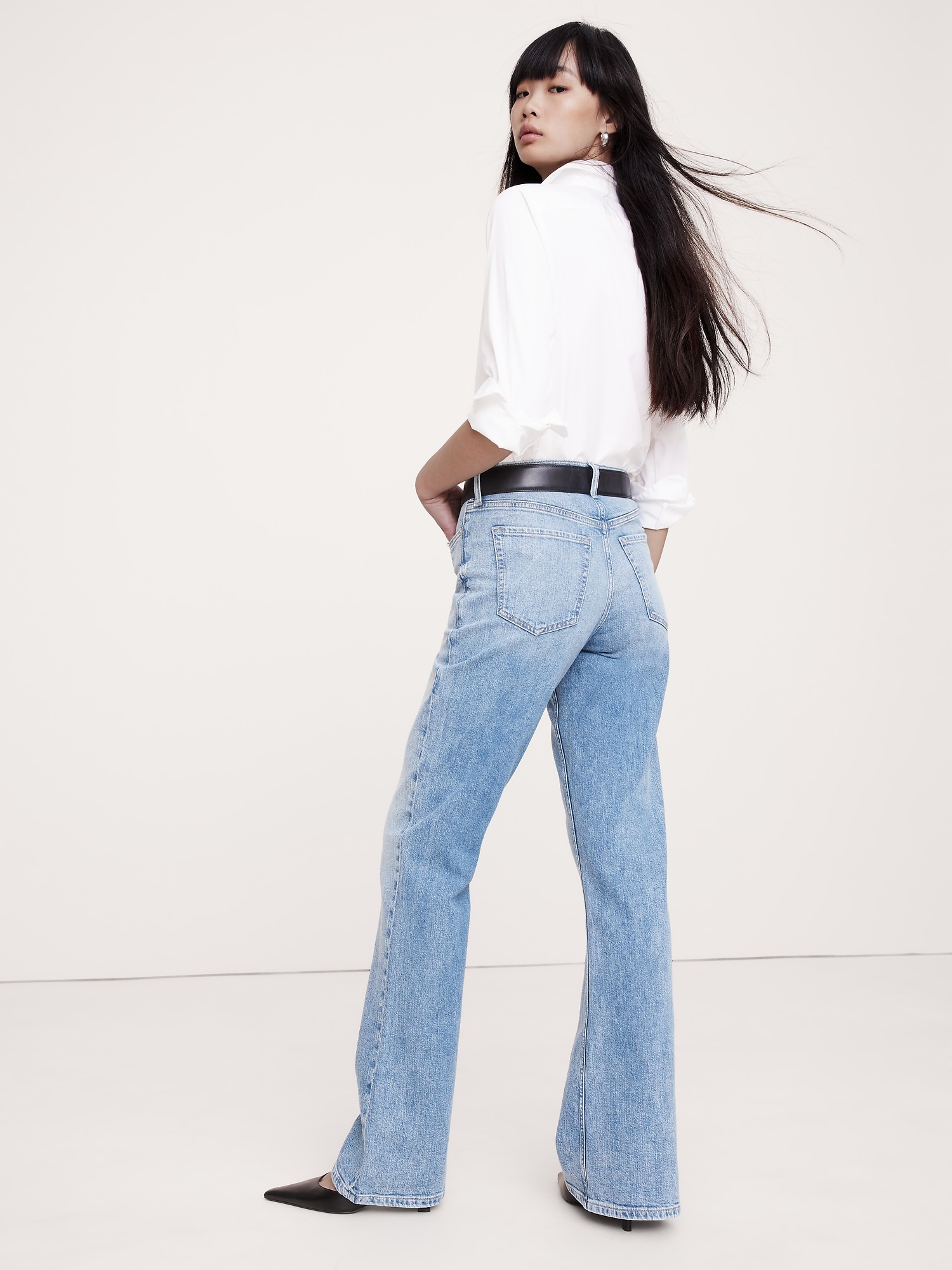 The Relaxed Flare Jean