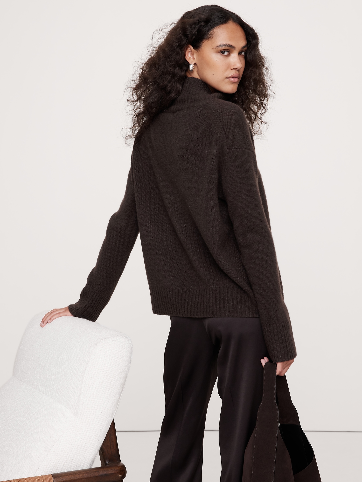 Oversized Cashmere Turtleneck Sweater | Banana Republic