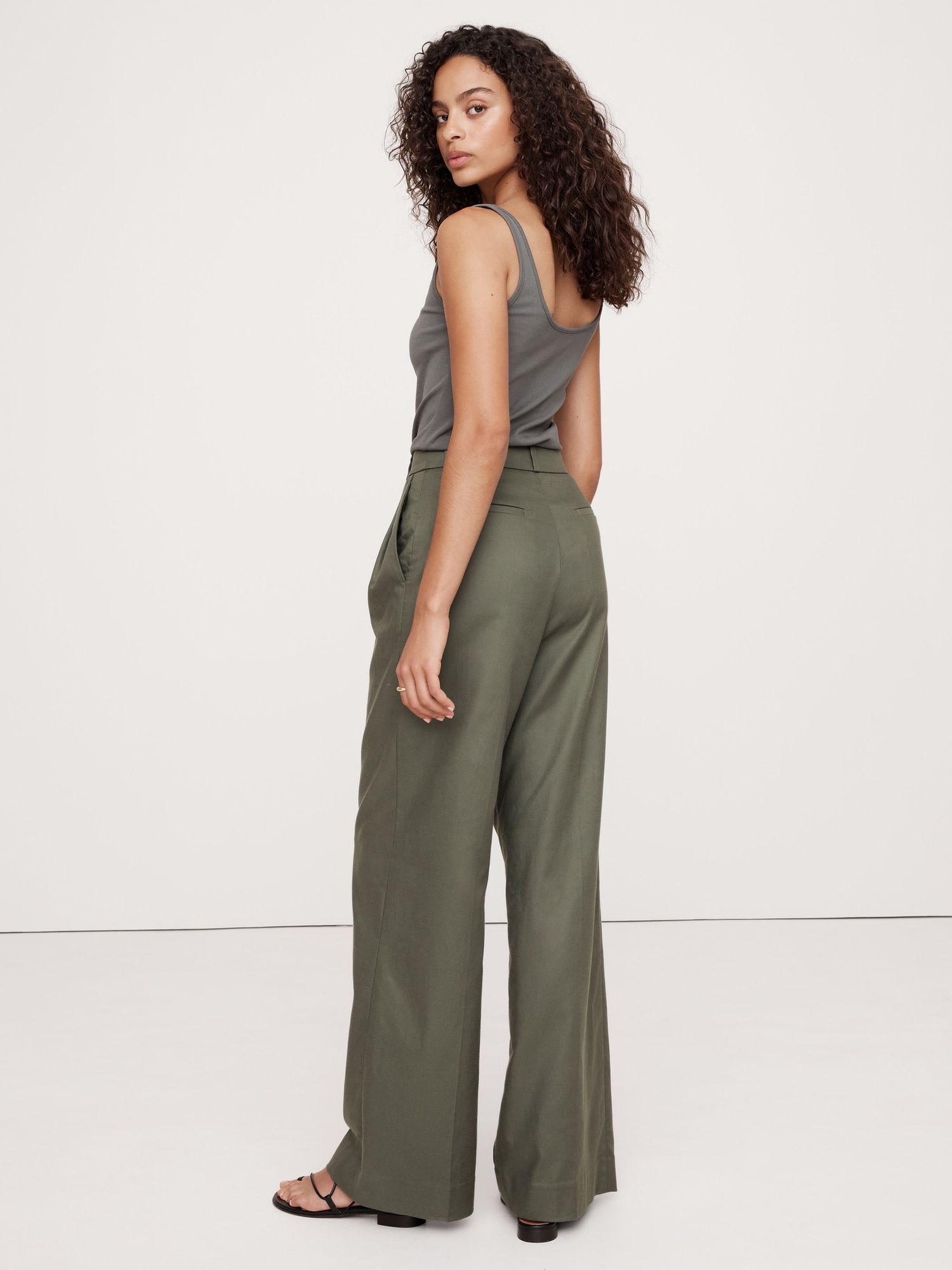 Carmel Pleated Wide-Leg Pant