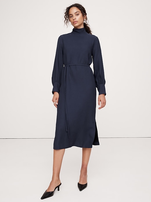 Cream Dress Navy Dress Size Hugo Boss Women's "Dakeria" Blue Long Sleeve Pencil V-Neck Dress Cream Dress Navy Dress Size Hugo Boss Women's "Dakeria" Blue Long Sleeve Pencil V-Neck Dress