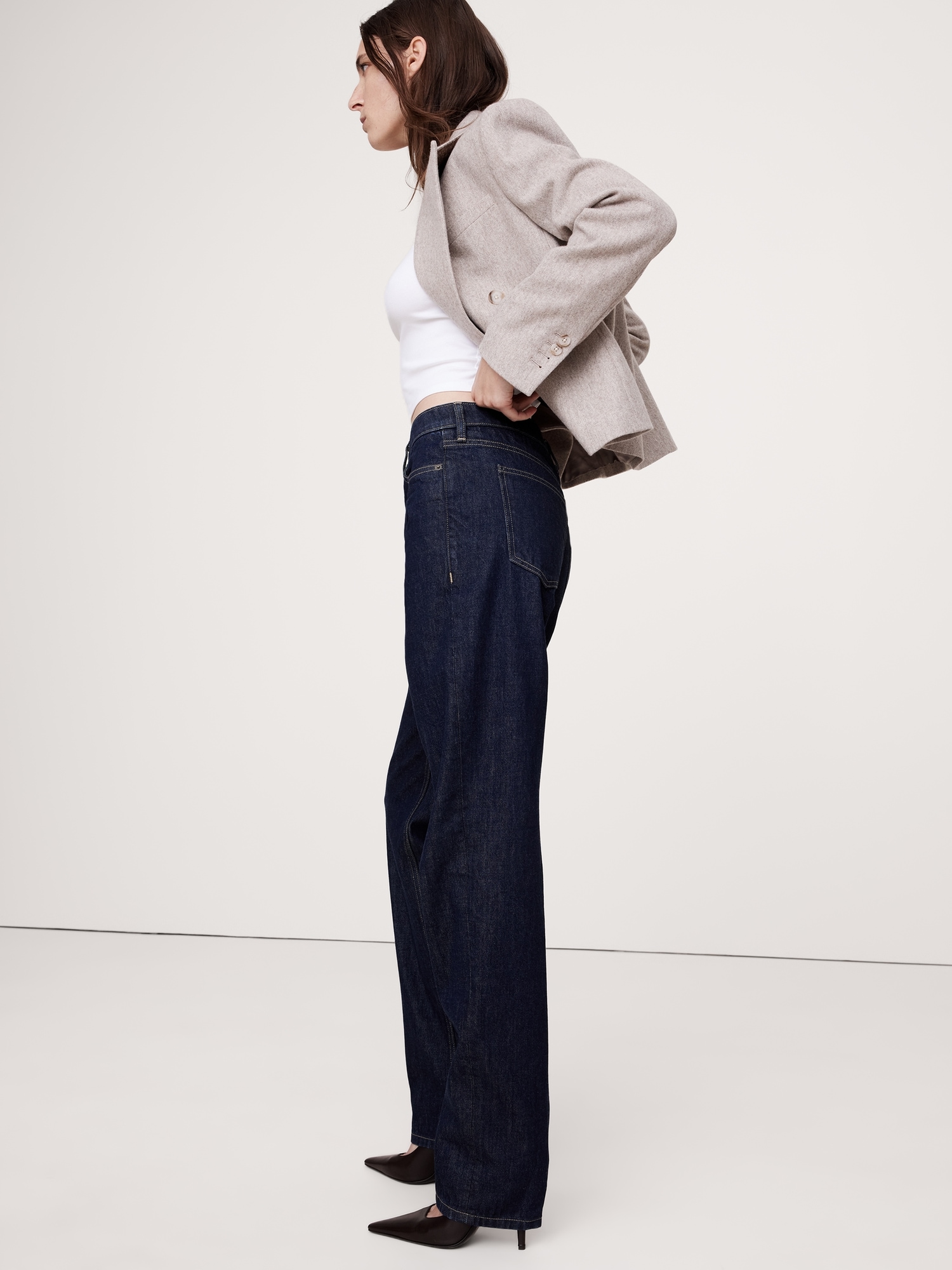 Mid-Rise Rigid Straight Jean