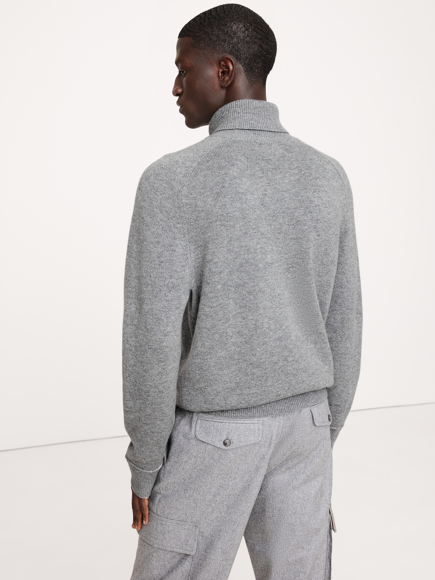 Merino-Cashmere Turtleneck Sweater