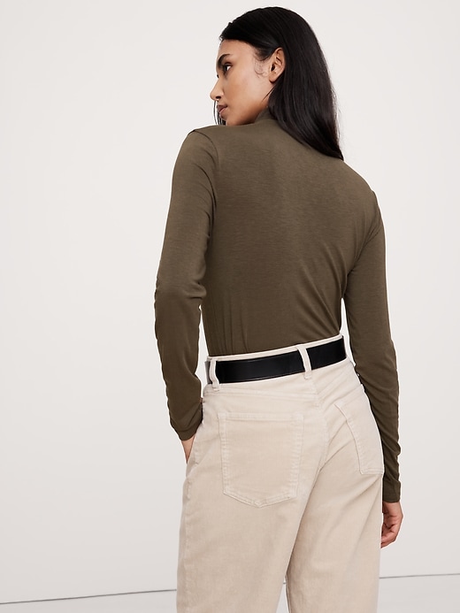 Luxe Wool-Blend Turtleneck T-Shirt | Banana Republic