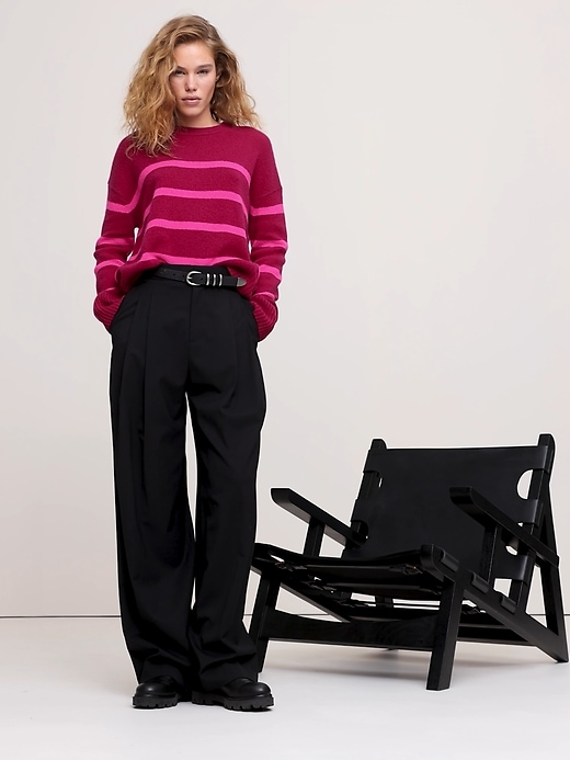 Oversized Midweight Cashmere Crew-Neck Sweater | Banana Republic