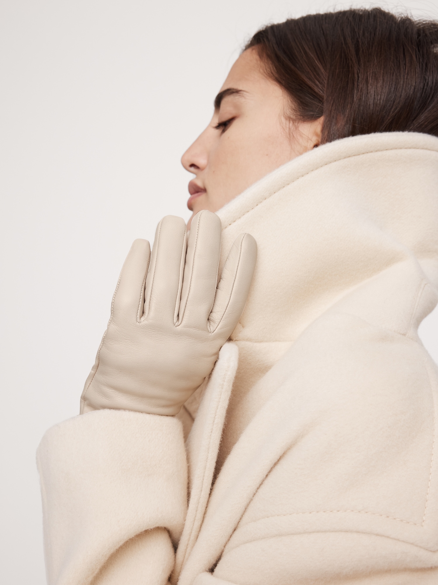 Cashmere-Lined Leather Gloves