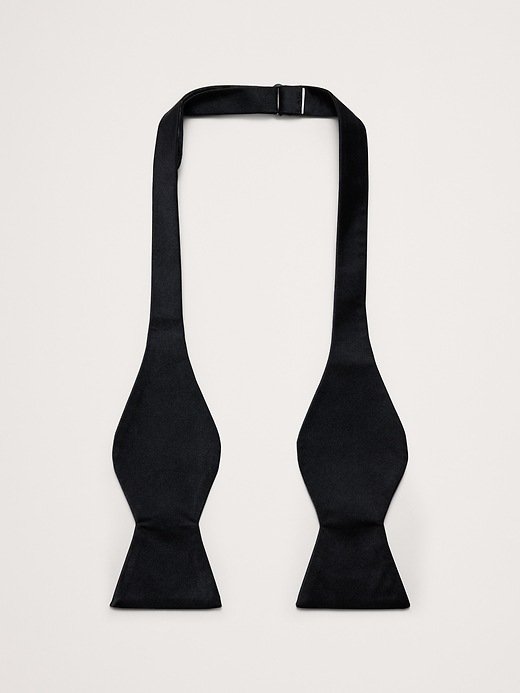 Signature Silk Bow Tie