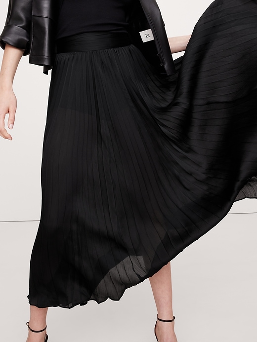 [Margesherwood ] / ☆ CRINKLED SATIN SKIRT/ black ed6e30580cf103e0366c98c23251d4