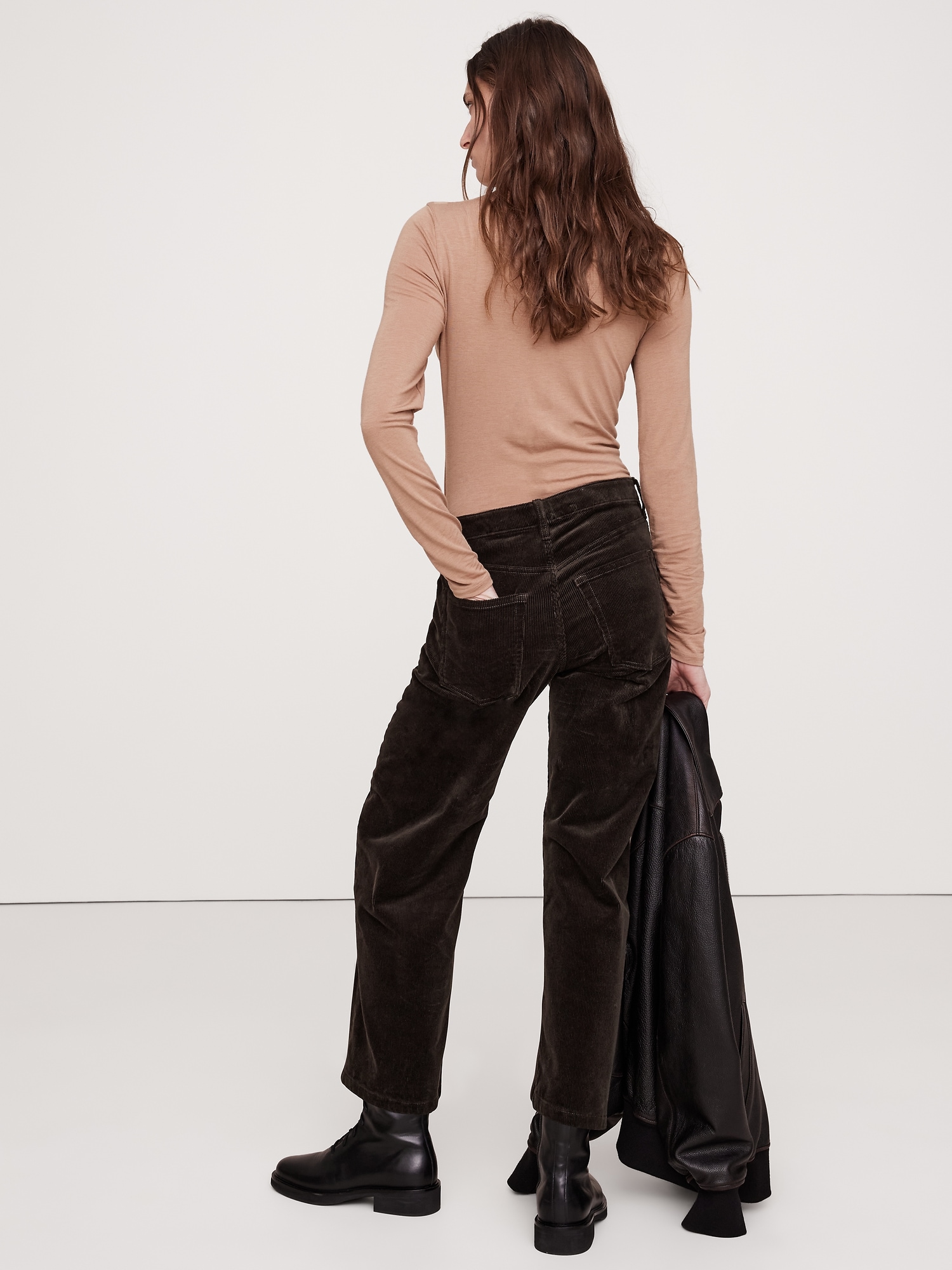 Ultra High-Rise Wide-Leg Crop Corduroy Pant