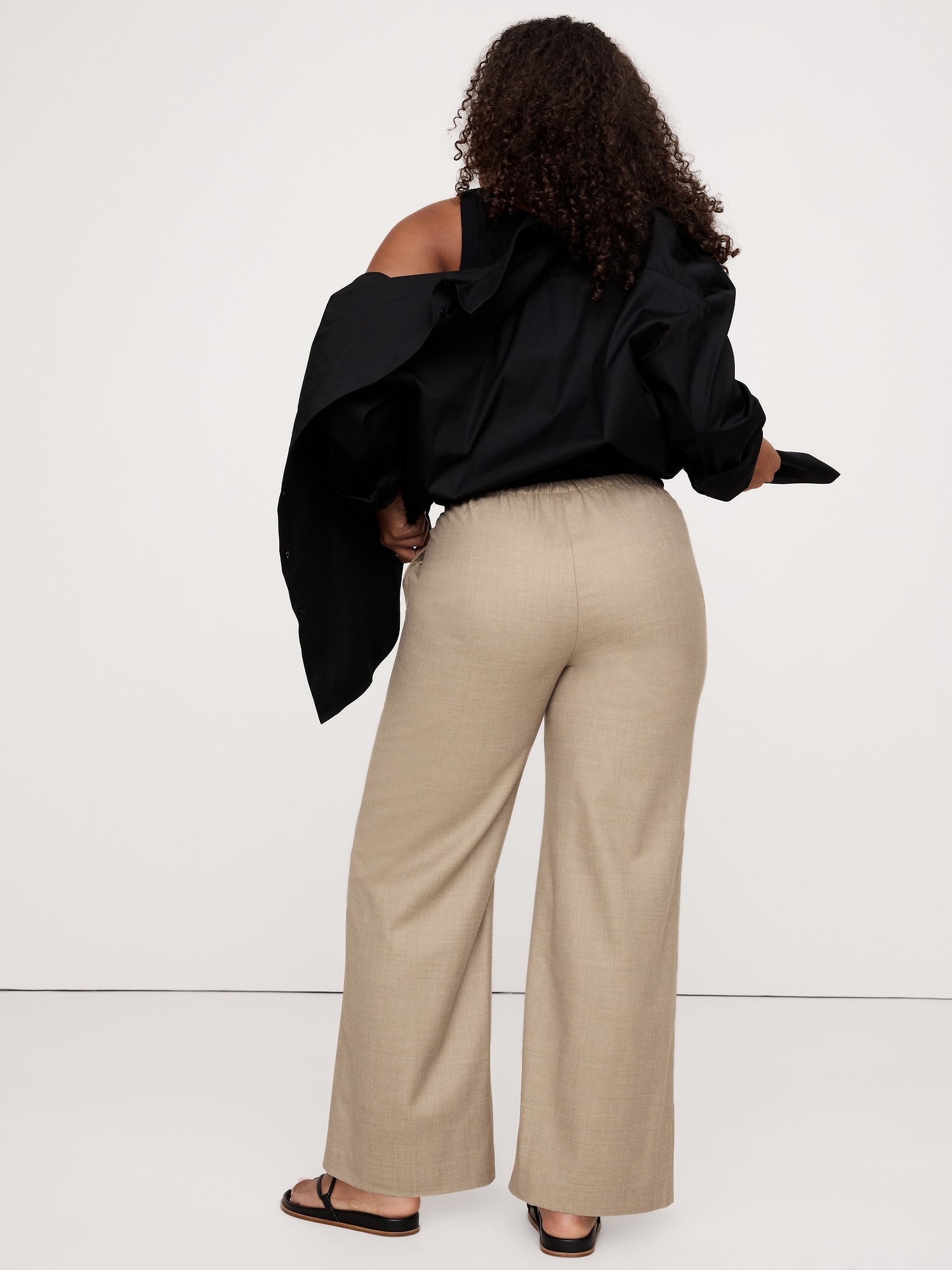 Pull-On Wide-Leg Lightweight Wool Flannel Pant