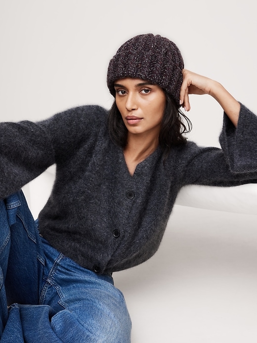 Merino-Cashmere Beanie | Banana Republic display picture 1