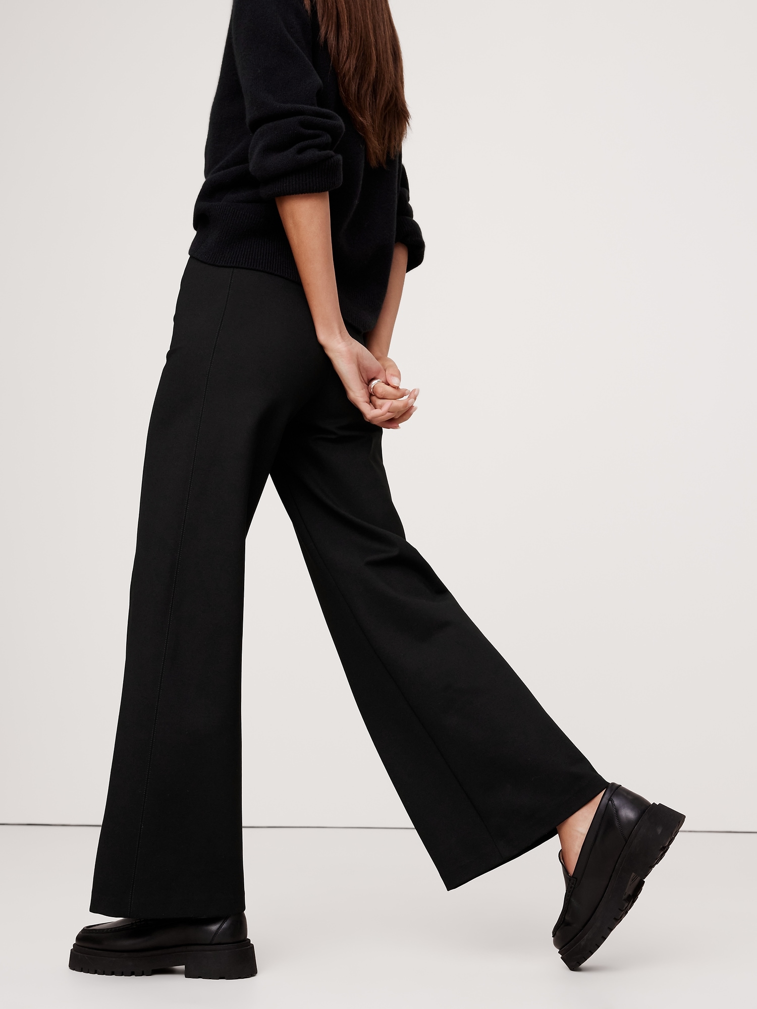 Wide-Leg Everywhere Ponte Ankle Pant