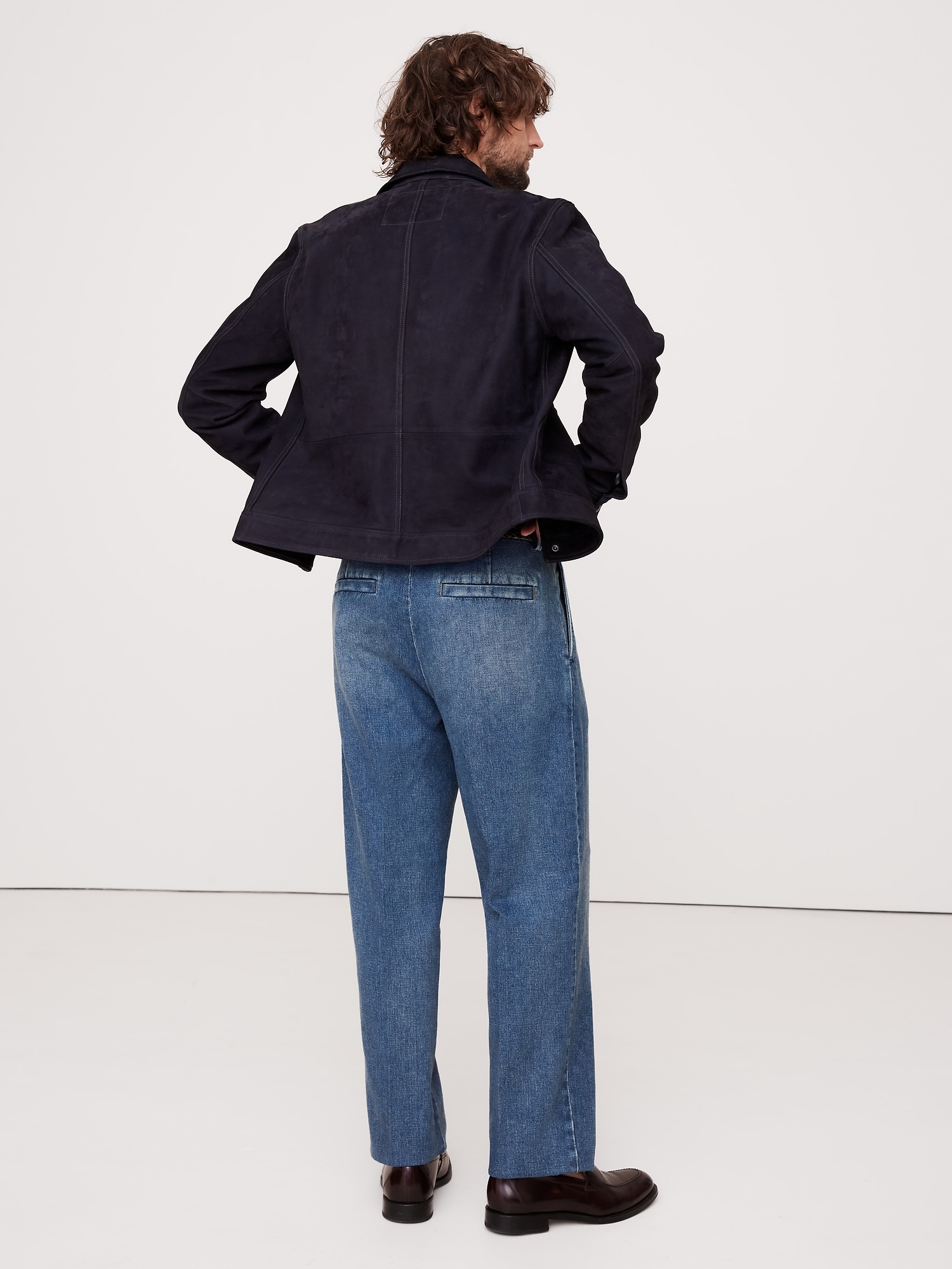 Straight Pleated Cropped Jean