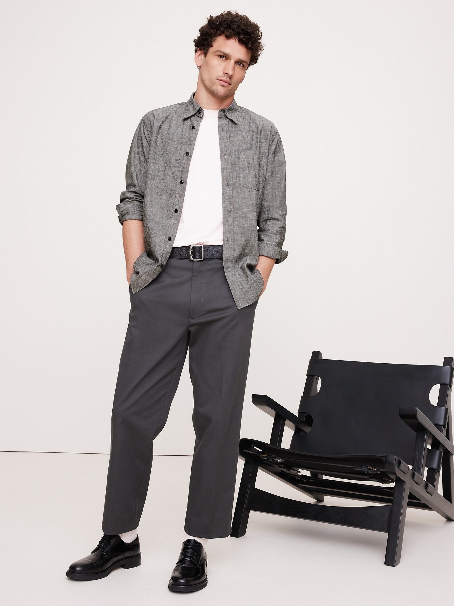Мужская рубашка Banana Republic Standard-Fit Chambray, цвет: Серый