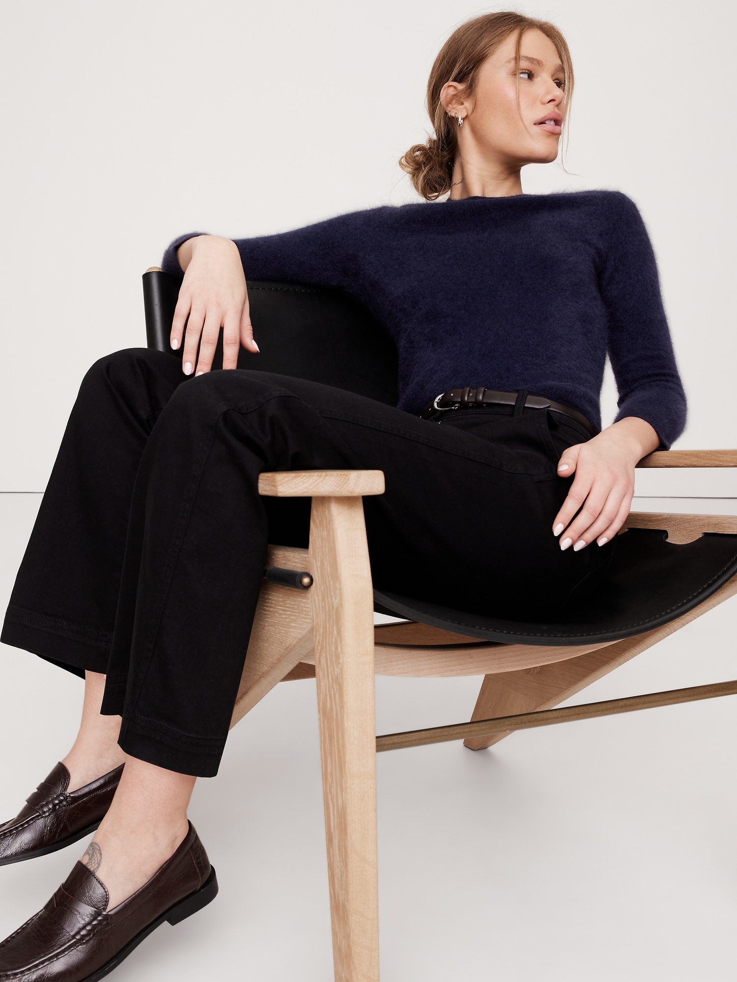 Lightweight Brushed Cashmere Crew-Neck Sweater