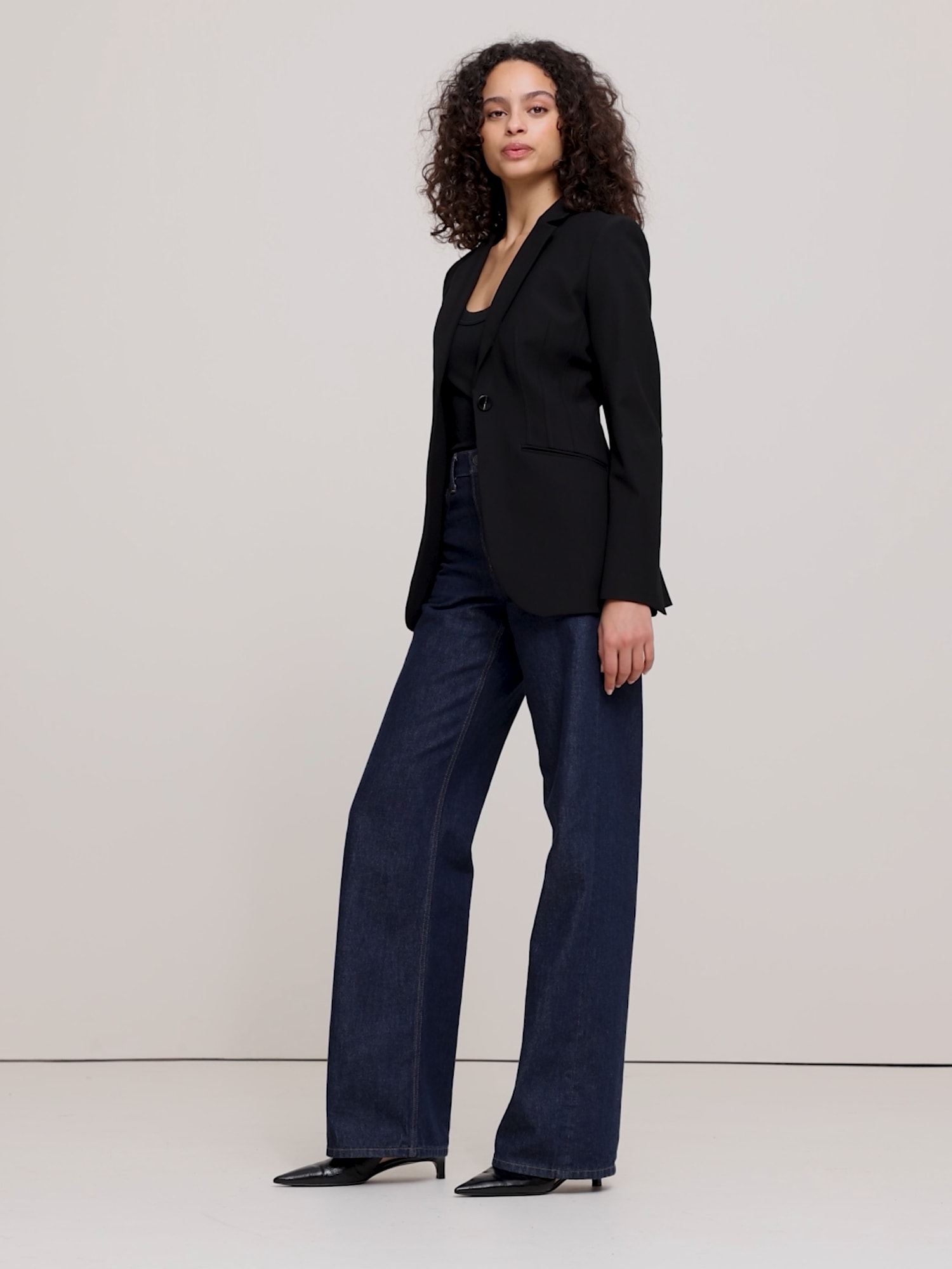 Image number 2 showing, Hourglass Refined Blazer