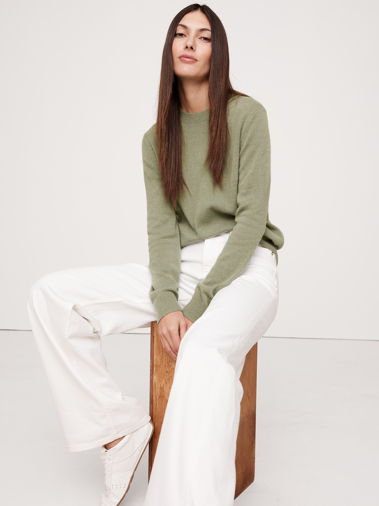 Lightweight Cashmere Crew-Neck Sweater