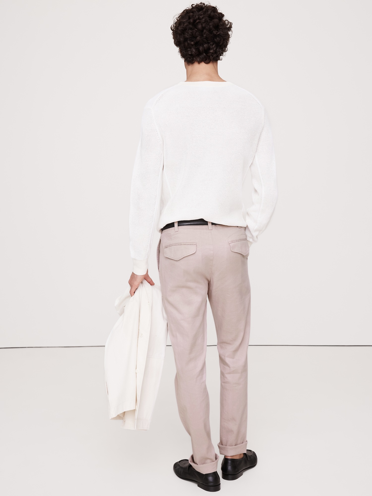 Мужские брюки Banana Republic Athletic Slim Linen-Cotton Chino, цвет: Выцветший розовый — фото 2