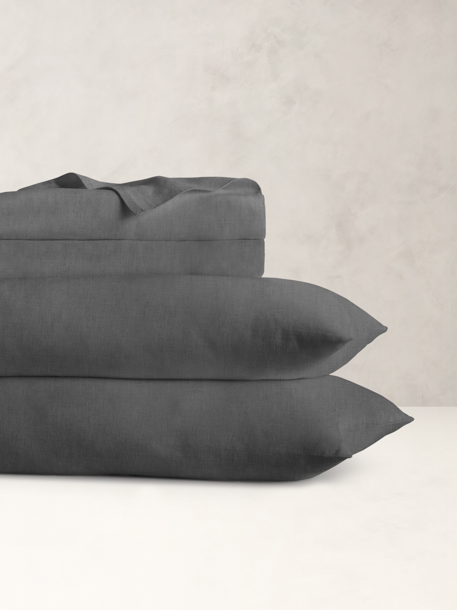 Image number 1 showing, Fine Linen Sheet Set
